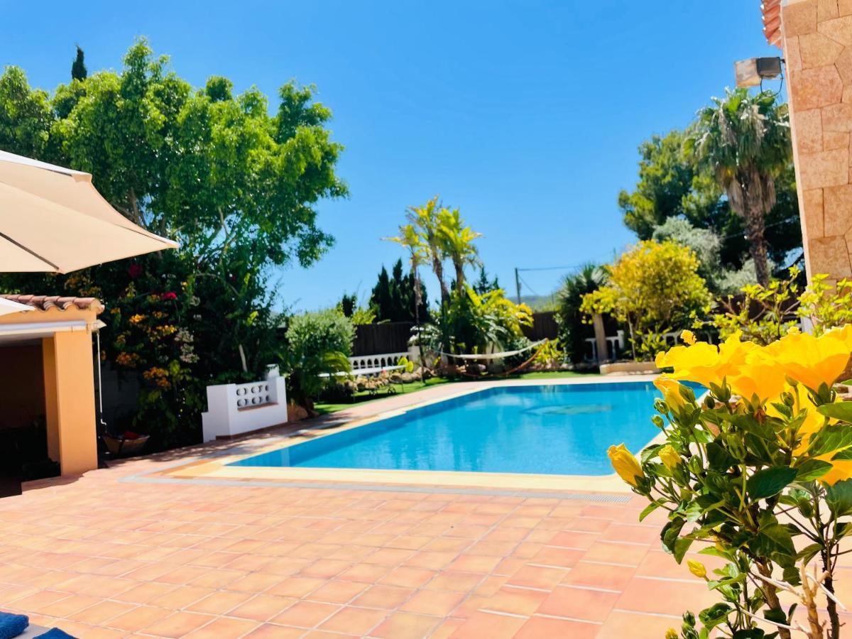 Villa Con Piscina Gigante Sant Francesc de s'Estany Exterior photo